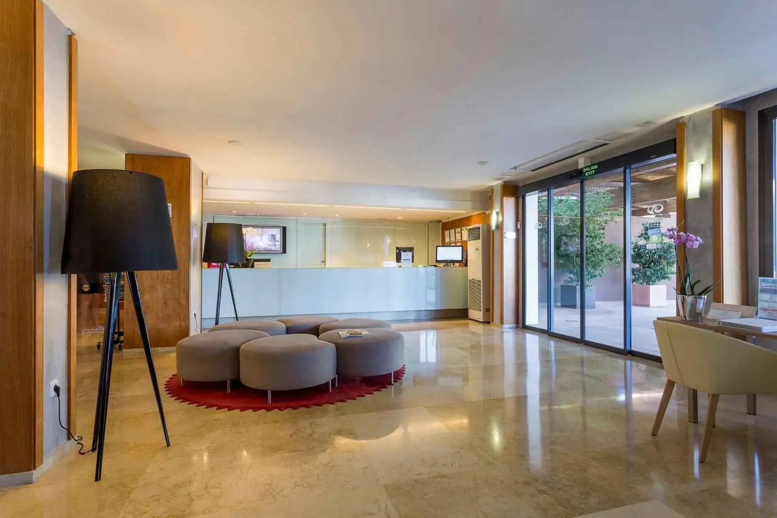 Palladium-Hotel-Cala-Llonga-Lobby3